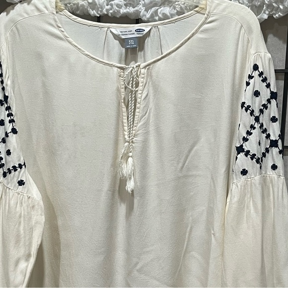 Old Navy Ivory Tunic Shirt BLUE EMBROIDERED SLEEVE ACCENT XXL. - Picture 5 of 7